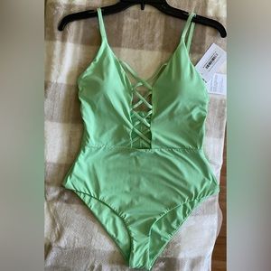 NWT Dippin Daisys size Medium Mojito color  Bliss swimsuit
